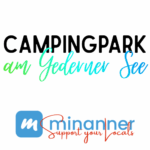 Der Campingpark am Gederner See ist ein ganzjährig geöffneter 15 ha großer Freizeitpark inmitten des Naturparks „Vulkanregion Vogelsberg“. Er bietet rund 650 Stellplätze für Zelte, Wohnwagen und Wohnmobile sowie einen rund um die Uhr zugänglichen Reisemobilhafen. Auf dem Gelände stehen 9 moderne Mobilheime und 3 rustikale Woodlodges zur Miete — alle mit direktem Seeblick. Badegäste genießen den Sandstrand und Liegewiesen, während Familien und Aktivurlauber ein vielfältiges Sport- und Freizeitangebot erwartet: Aquapark, Adventuregolf, Beachvolleyball, Tretboot- und Stand-up-Paddle-Verleih und ein großer Spielplatz. Ein Restaurant und ein Kiosk decken die Verpflegung ab, und mehrere Sanitäranlagen sorgen für Komfort.